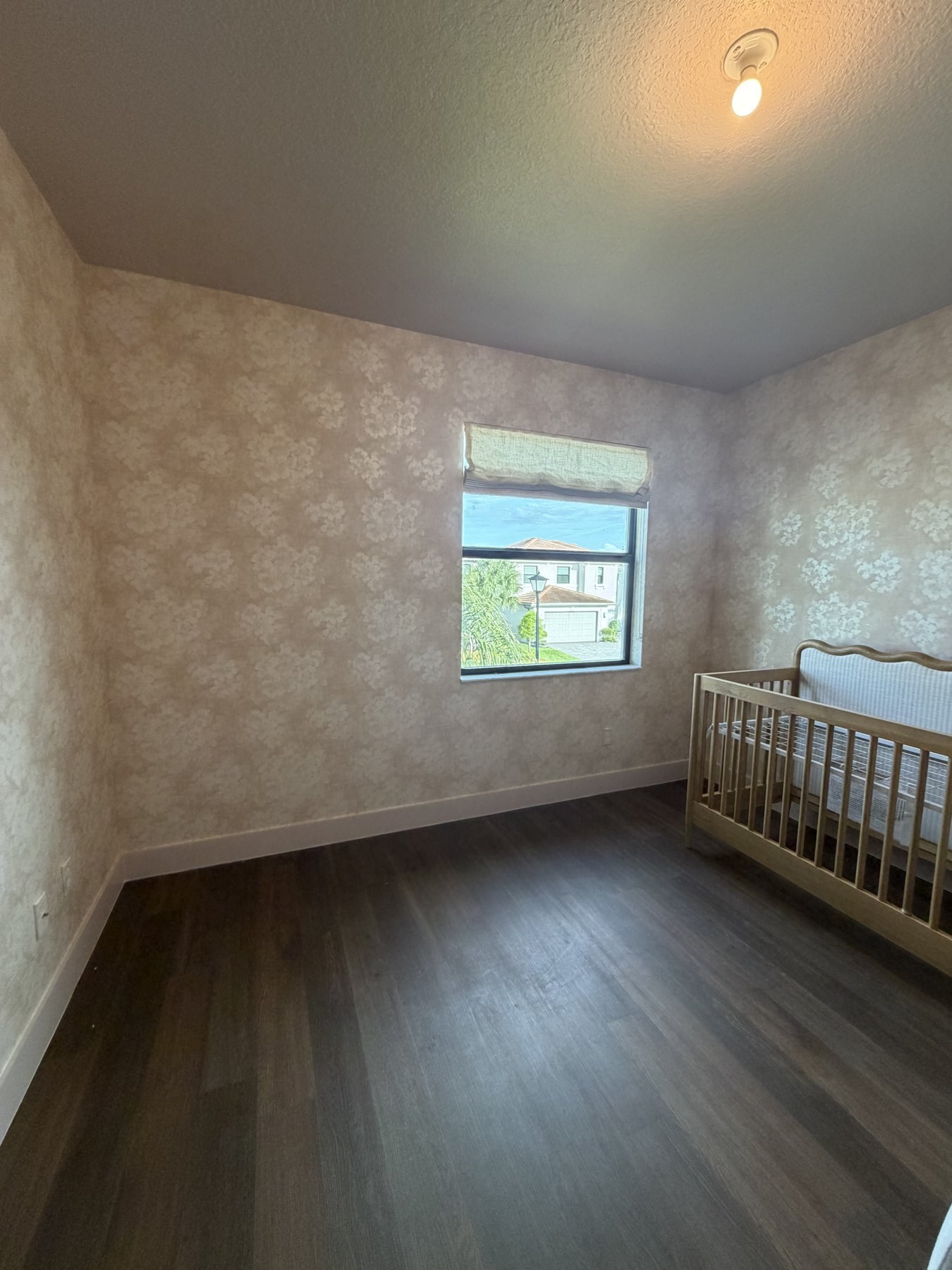 Atmospheric nursery — image 3