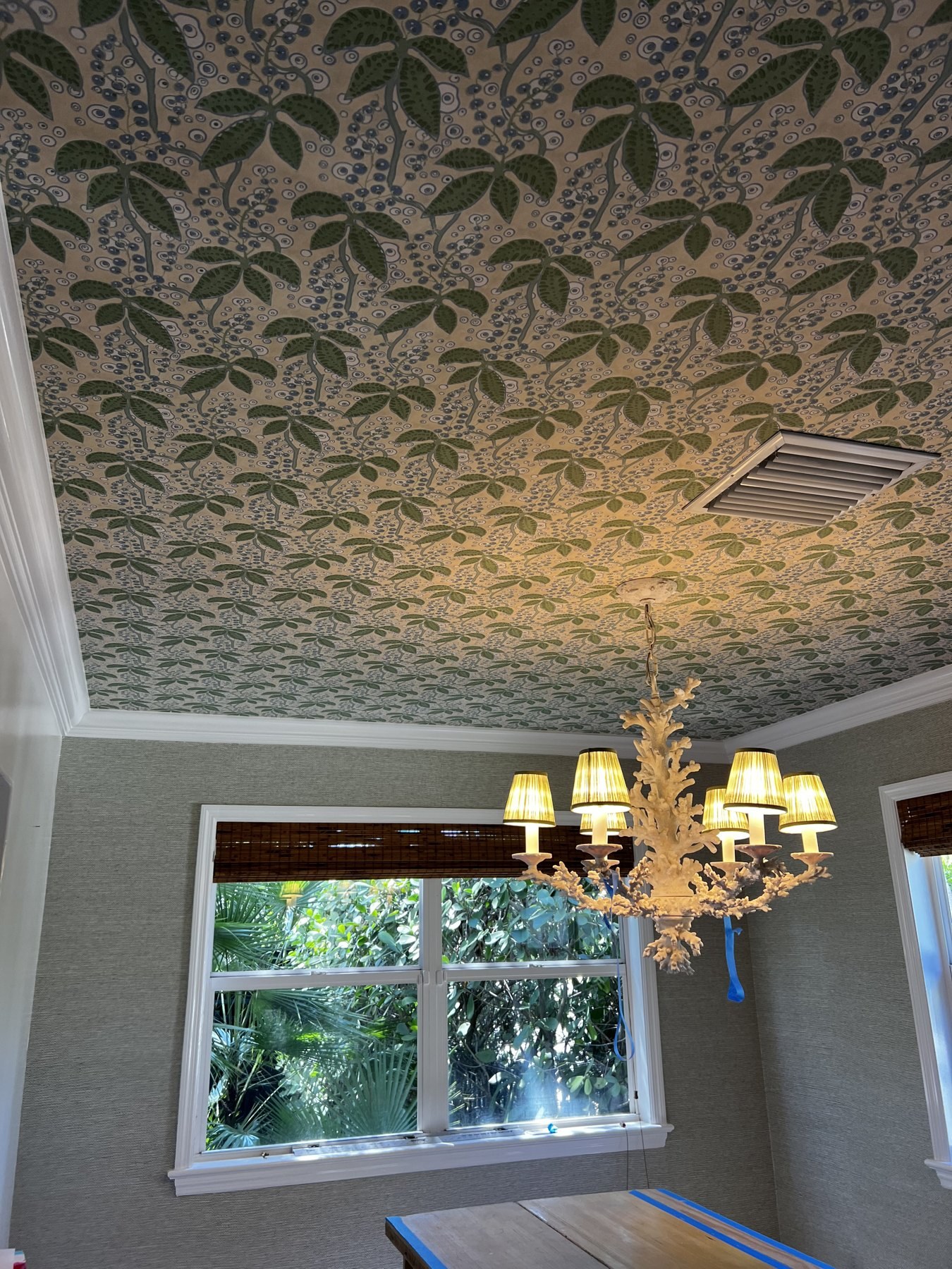 Botanical dining-room ceiling — image 1
