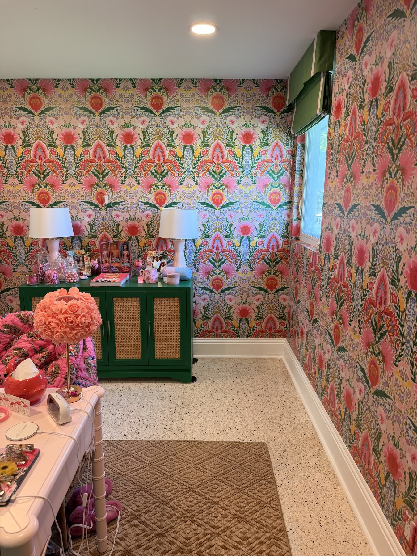 Floral home office — image 1