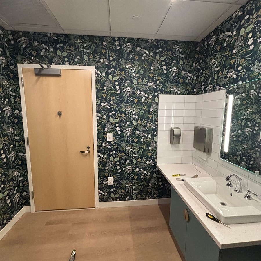 Dark botanical bathroom — image 1