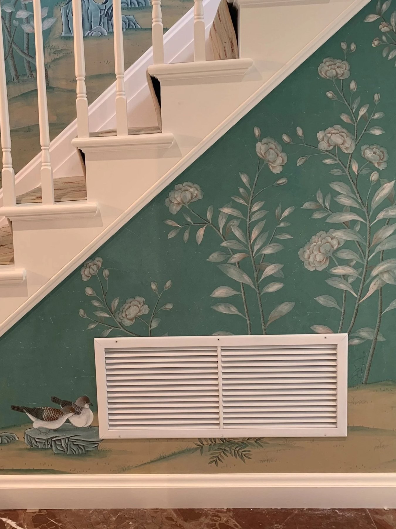 Two-floor scenic staircase — image 3